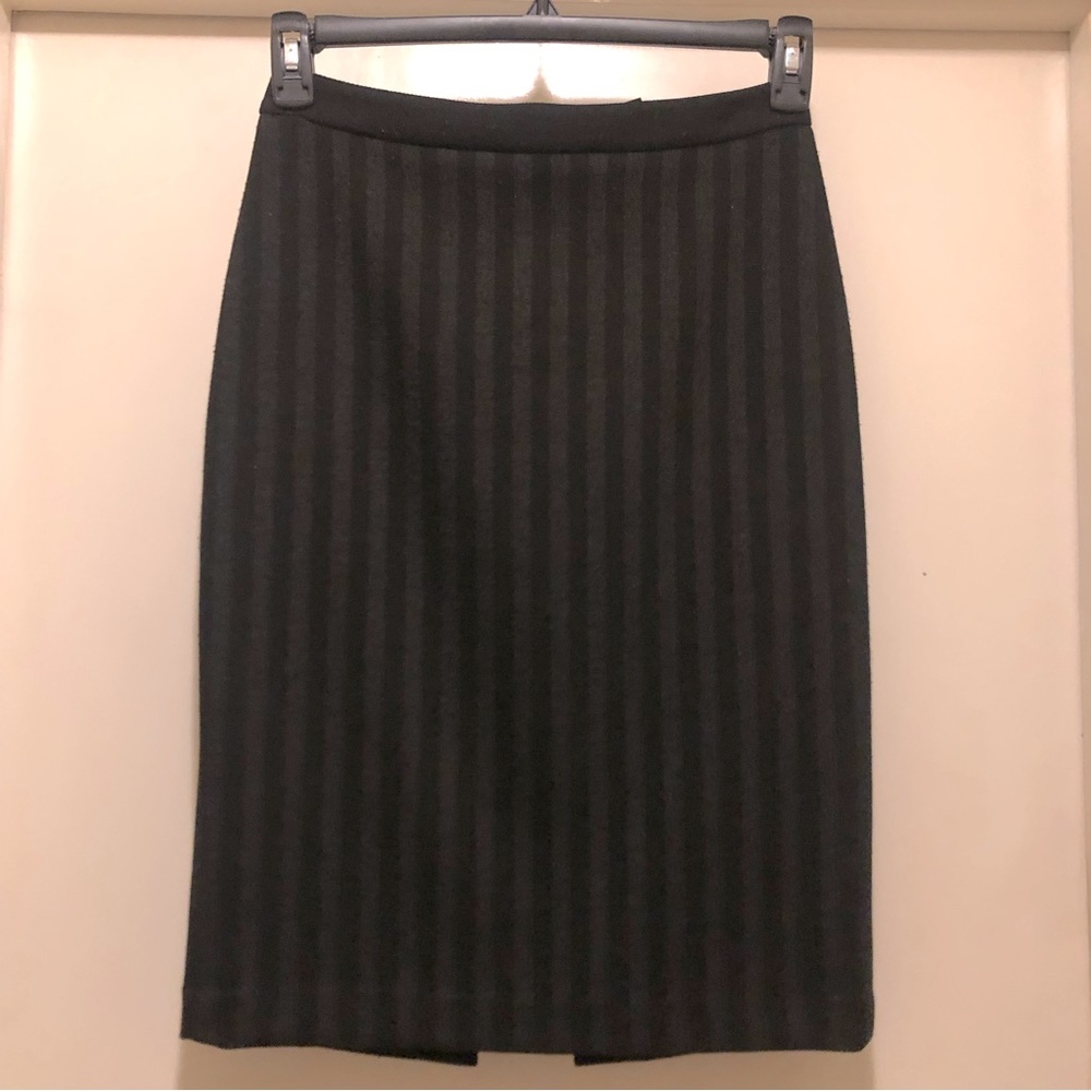 BCBG woolen skirt◾️ DONATED TO CHARITY
